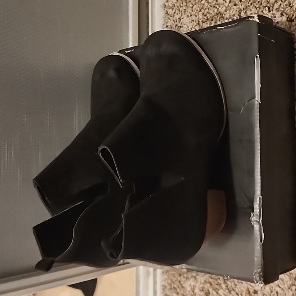 Ankle boots